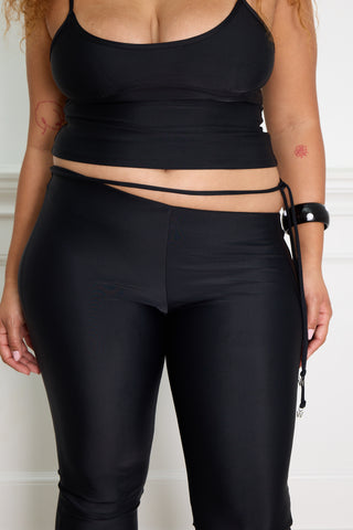 CURVED LOW WAISTED FLARE PANT black