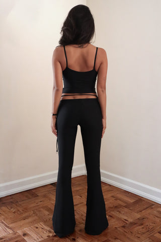CURVED LOW WAISTED FLARE PANT black