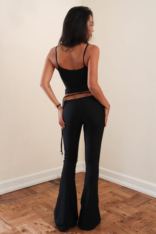 CURVED LOW WAISTED FLARE PANT black