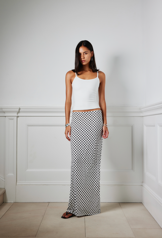 SCULPTED TANK WHITE