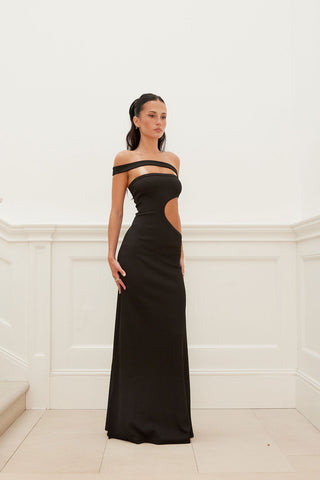 CURVED HIP CUT OUT MAXI DRESS CURVED HIP CUT OUT MAXI DRESS